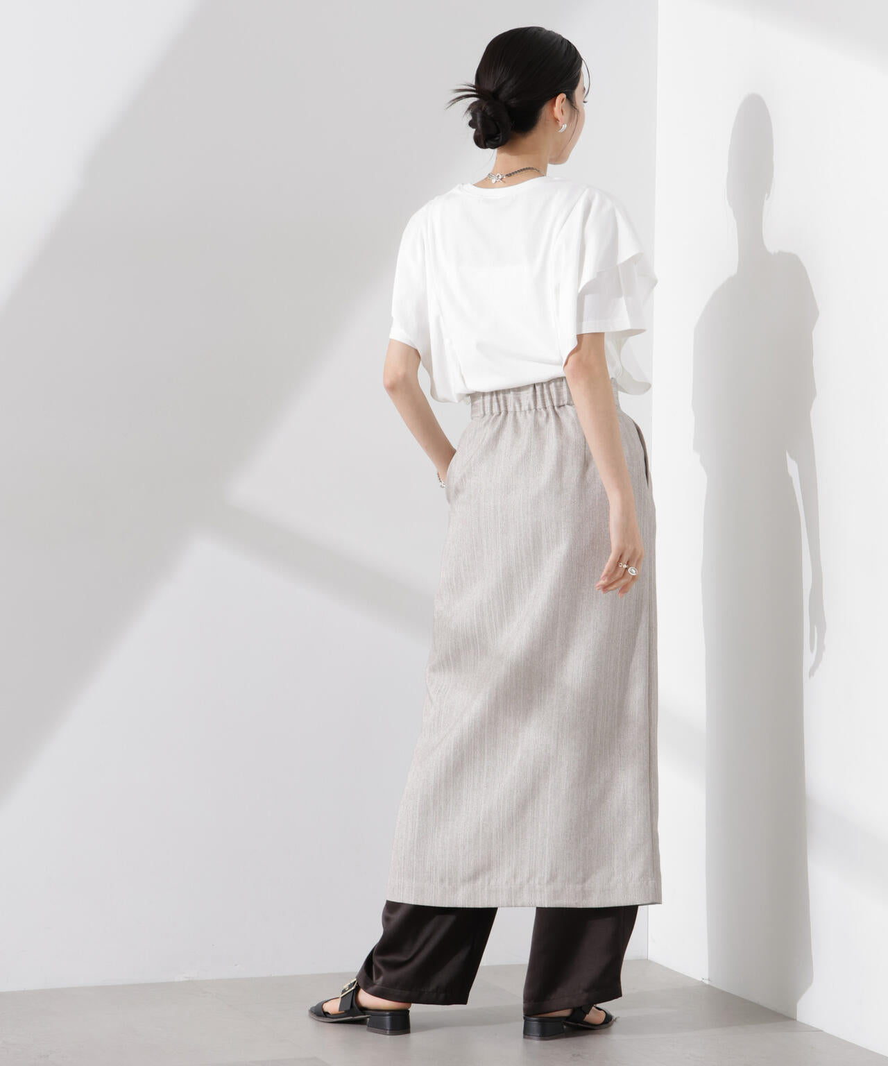 ラッフルデザインTシャツ 6735124309