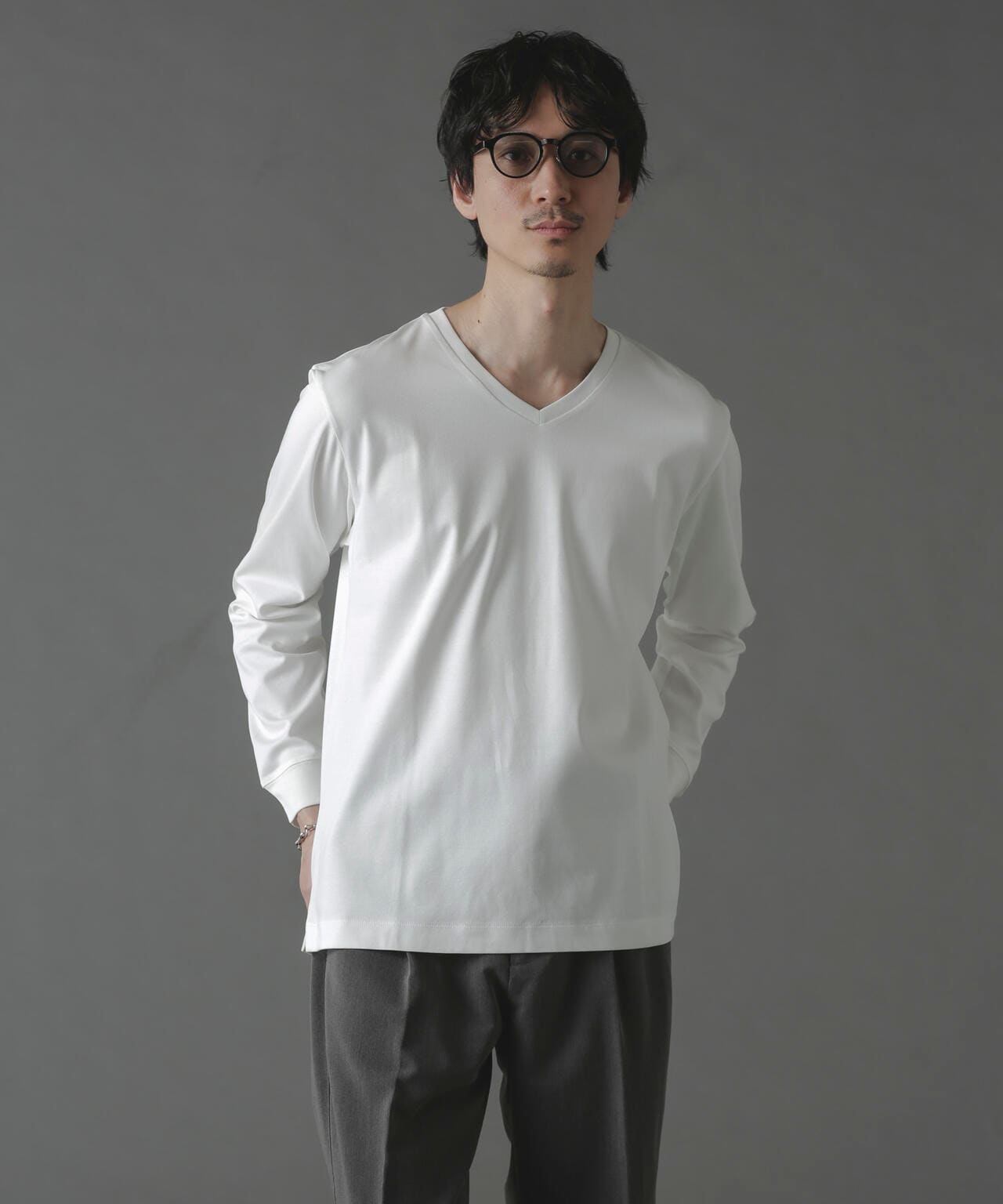 アンチスメルVネックTシャツ 長袖 6724123214
