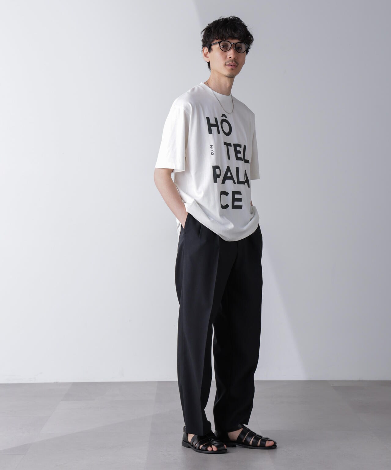 「HOTEL PALACE(オテルパレス)」COVEROSS(R) グラフィックTシャツ 6684224207