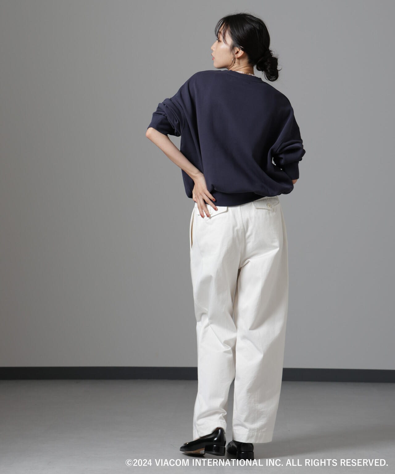 Emily in Paris×FUDGE 別注刺繍スウェット 6694223312