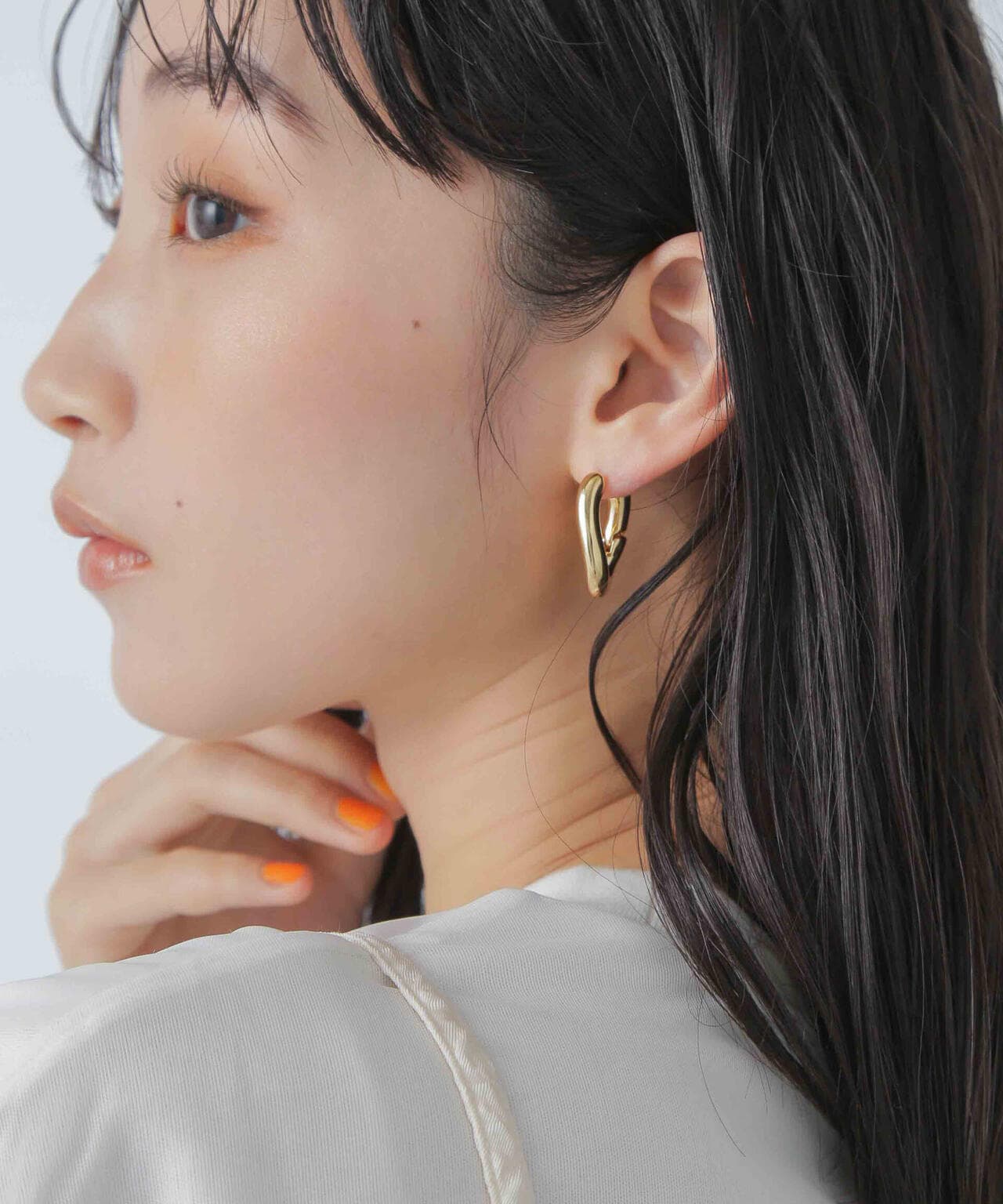 オーバルフープピアス 6694145301