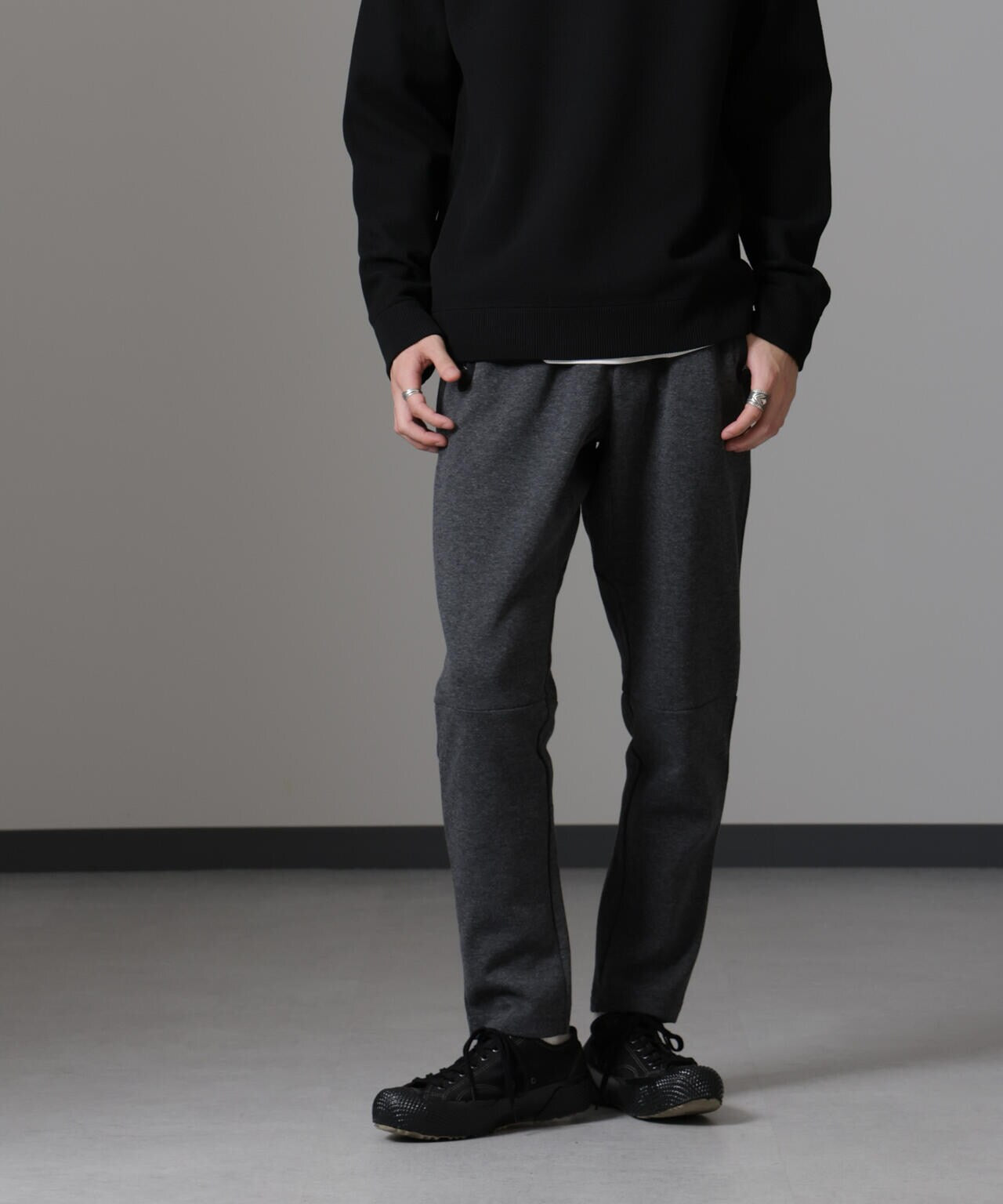 テックフリーステーパードパンツ 6724127213