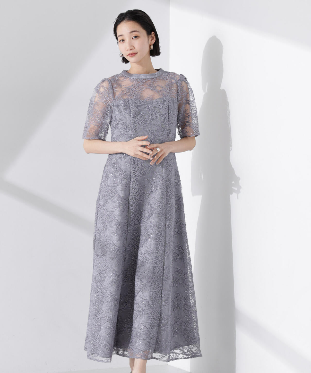 kaene/シャイニーエンブロイダリーレースドレス 6715119060