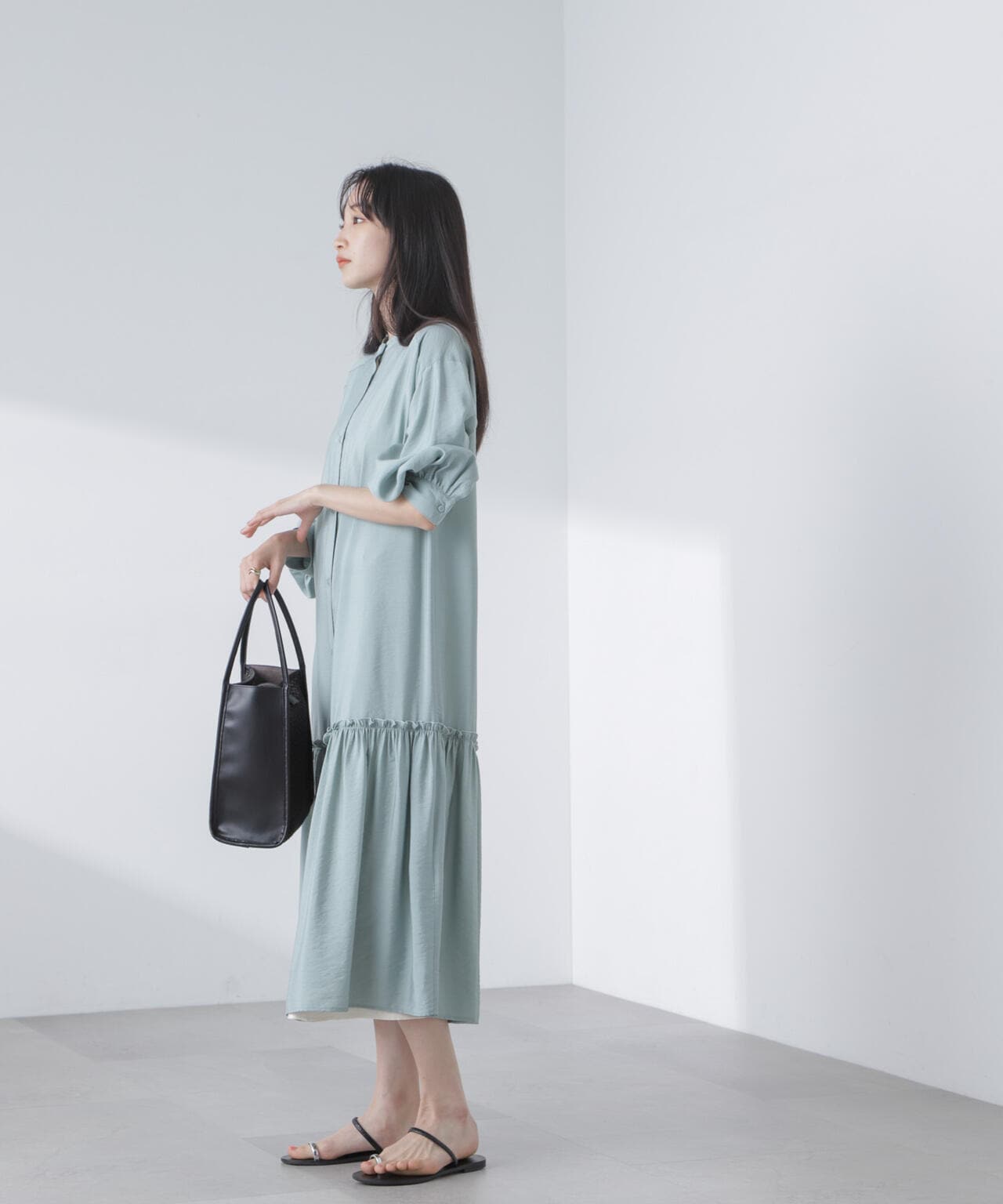 ギャザーヘムスタンドカラーワンピース 6734119318