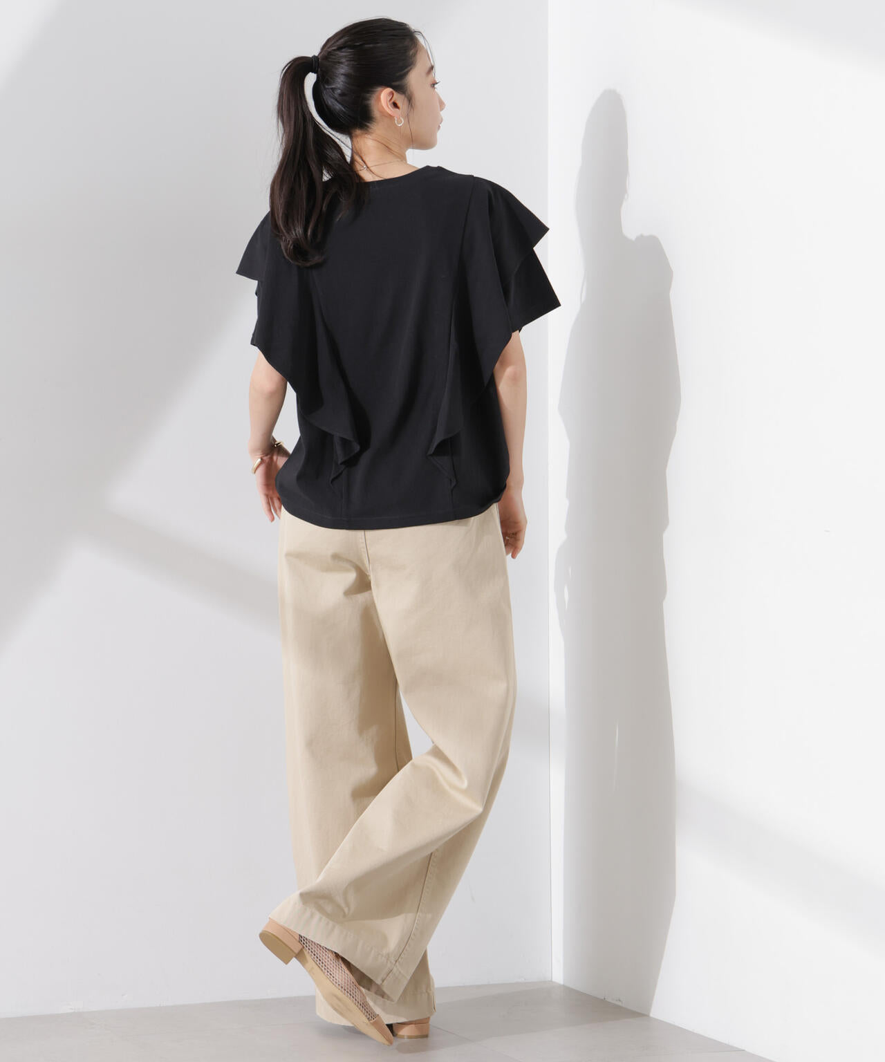 ラッフルデザインTシャツ 6735124309