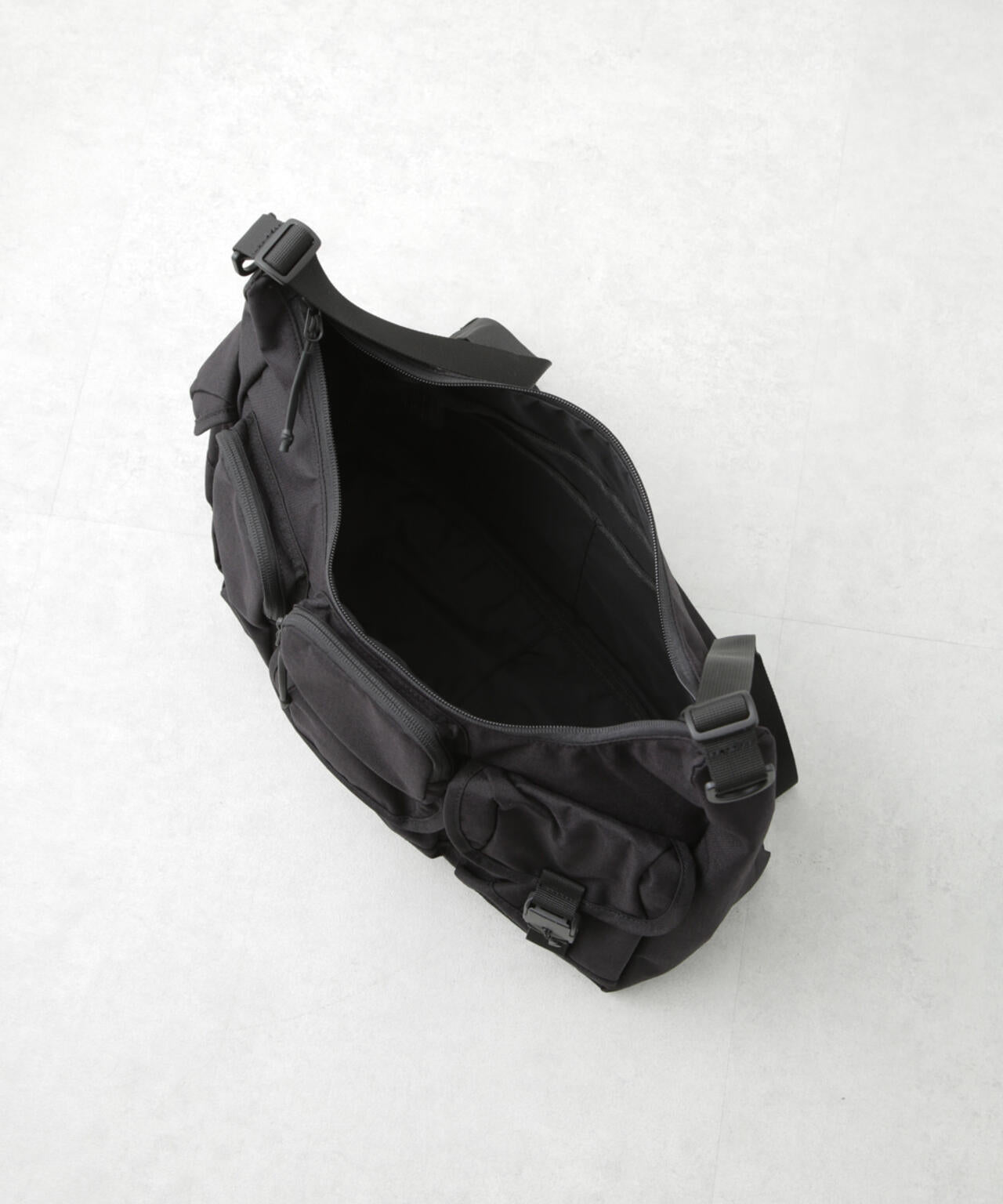 BAICYCLON by Bagjack/MULTI POCKETS SHOULDER BAG L 6705132164