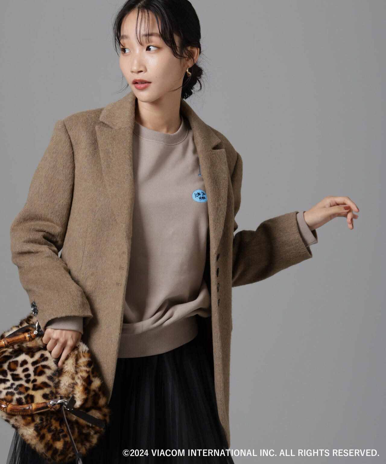 Emily in Paris×FUDGE 別注刺繍スウェット 6694223312