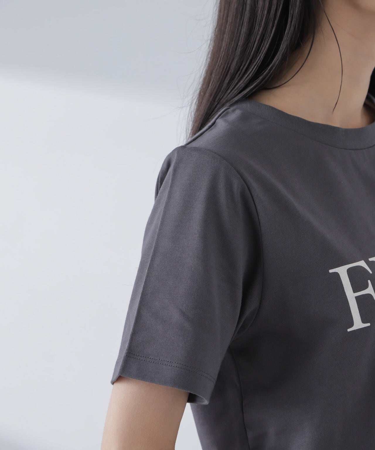 ロゴプリントTシャツ 6734124309