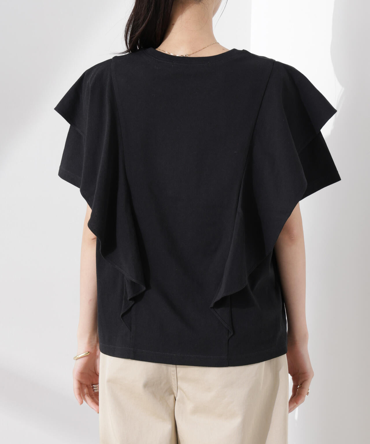 ラッフルデザインTシャツ 6735124309