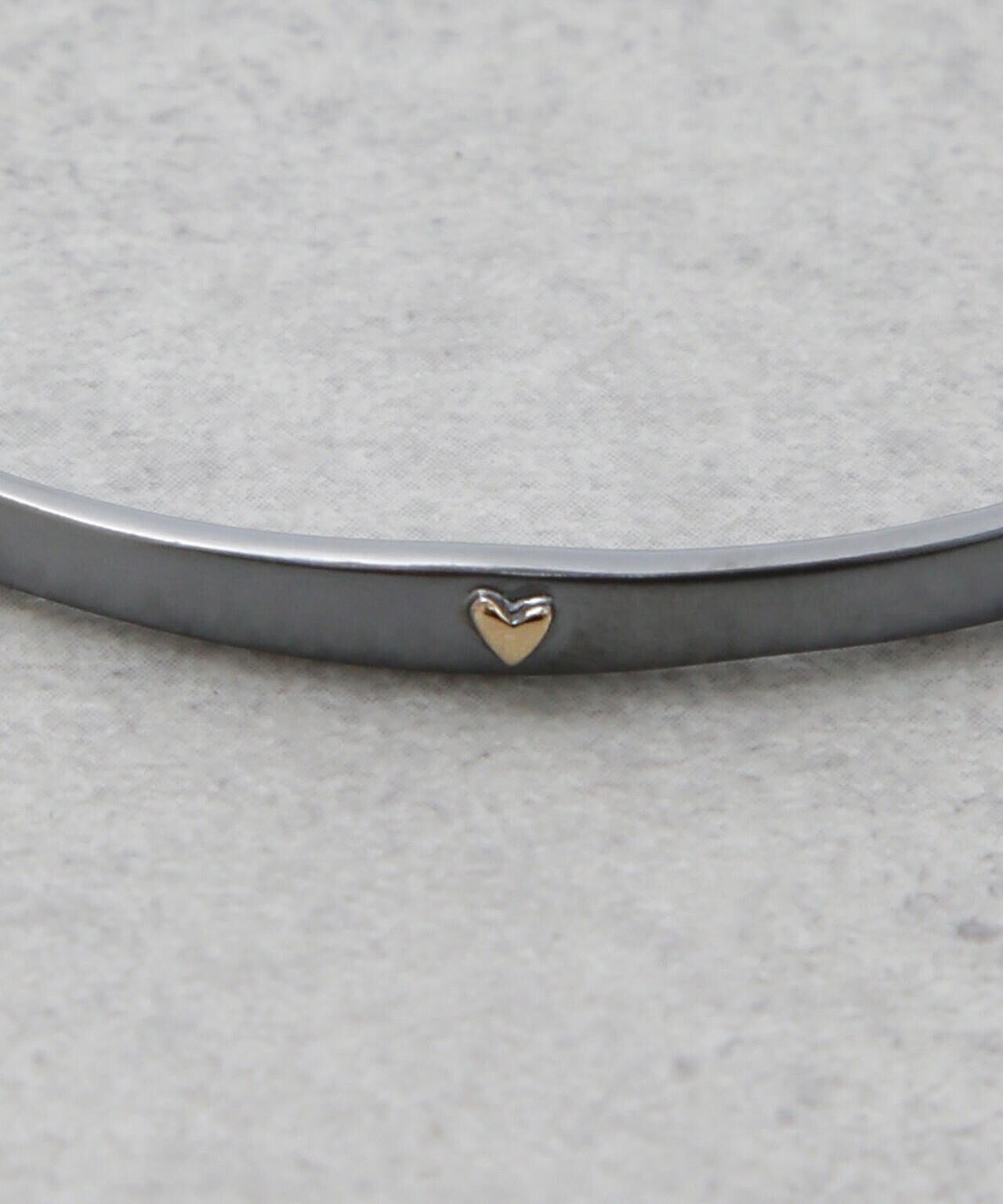 Porter Classic/BLK SILVER BANGLE W/GOLD HEART 6704248011