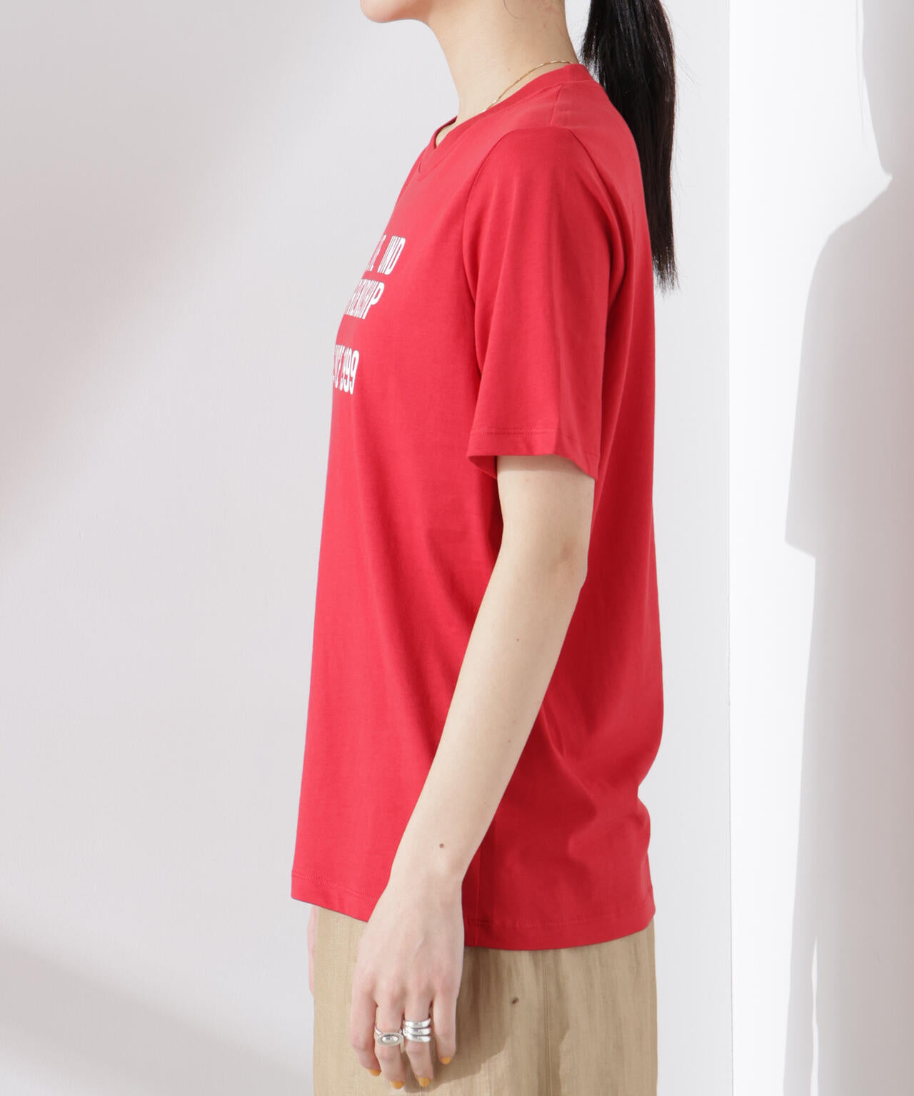 BAUM UND PFERDGARTEN/Organic Cotton jersey Tシャツ 6715124019