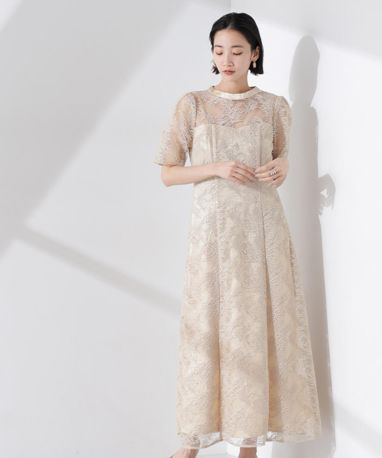 kaene/シャイニーエンブロイダリーレースドレス 6715119060