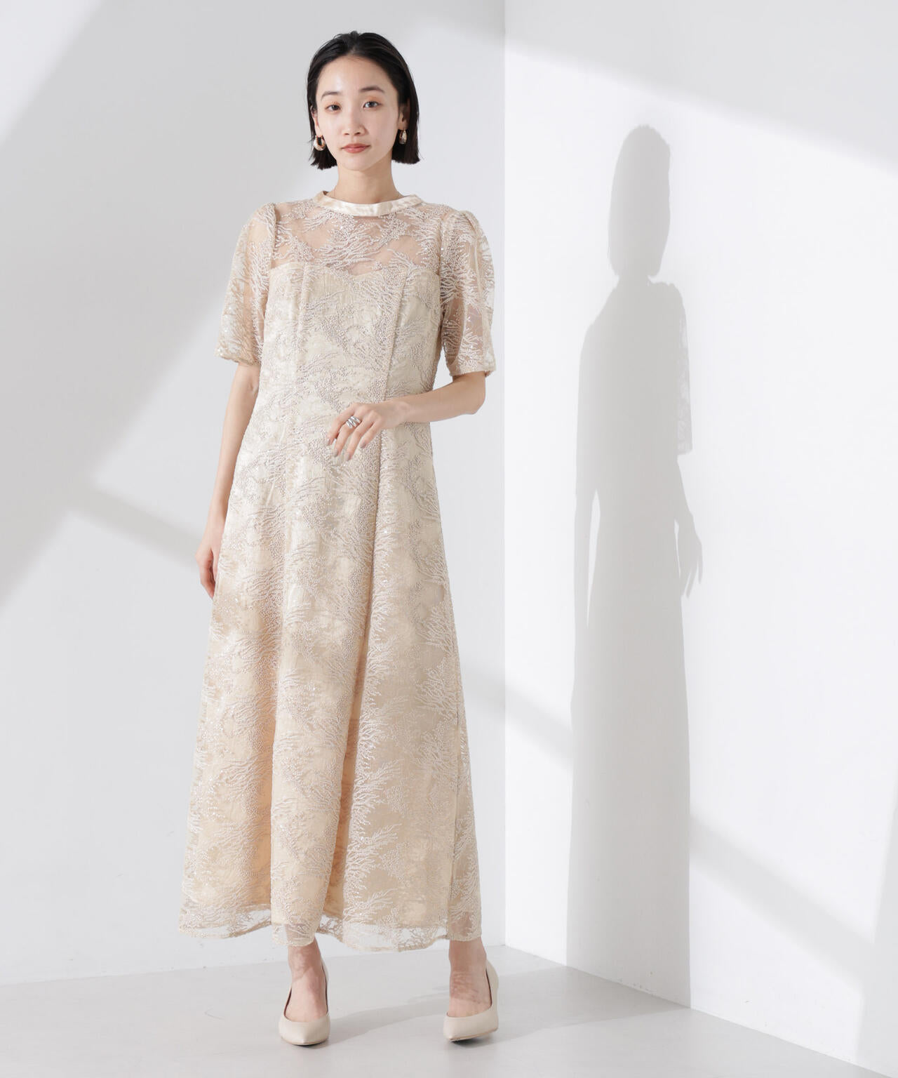 kaene/シャイニーエンブロイダリーレースドレス 6715119060