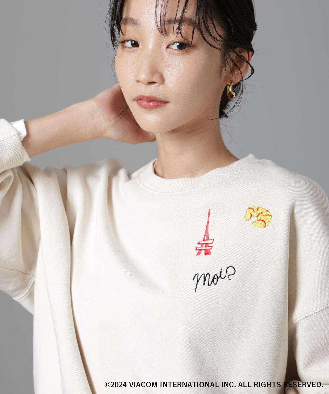 Emily in Paris×FUDGE 別注刺繍スウェット 6694223312