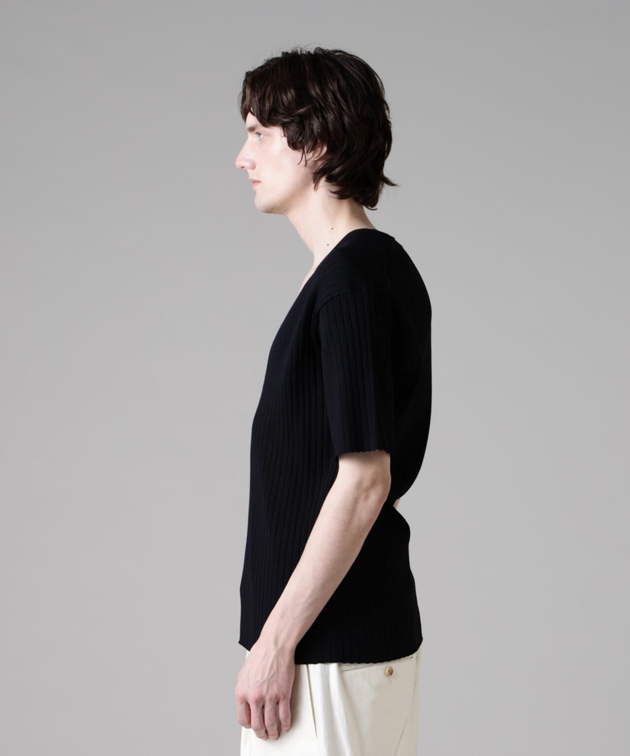 「ASSEMBLANC」ウォッシャブルシルクワイドリブVネックニットTシャツ 6685124255