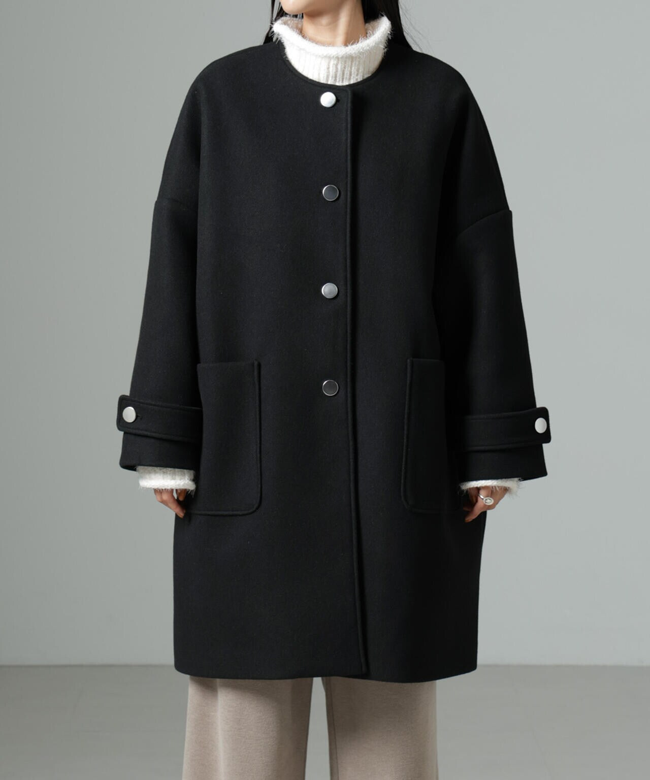 ノーカラーコクーンミドルコート 