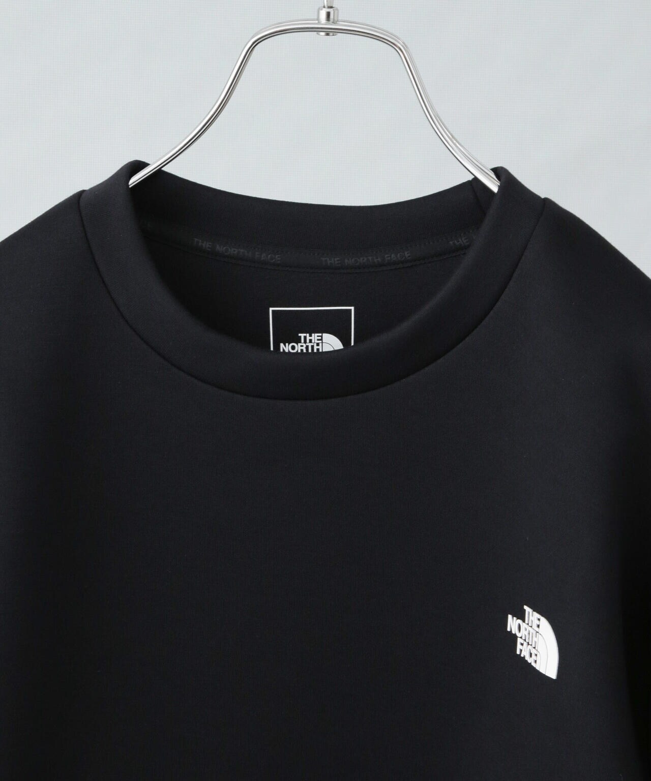 THE NORTH FACE/Tech Air Sweat Crew