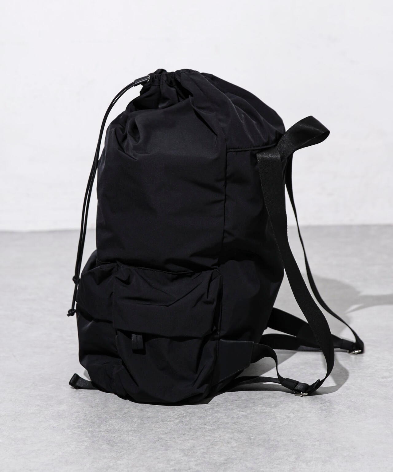 ブラック パネルデザイン リュック ESSENTIAL LINE ｣3PKドロストリュック