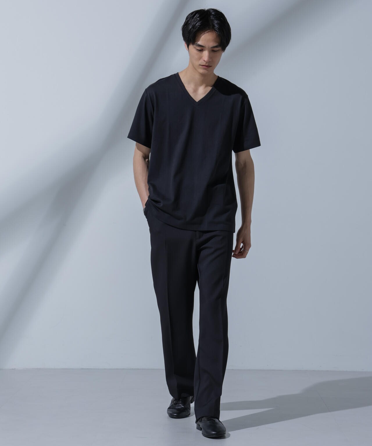 Anti Soaked(R)  汗染み防止 VネックTシャツ 6684124204