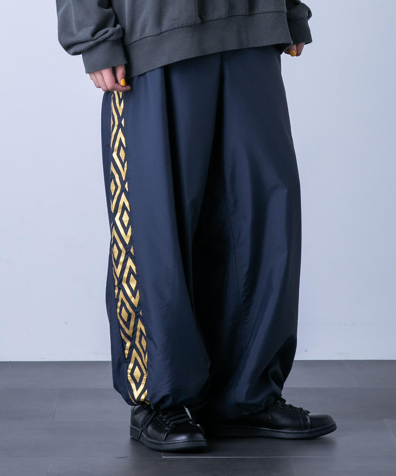 「HOTEL PALACE（オテルパラス）」UMBROトラックパンツ 6684127215