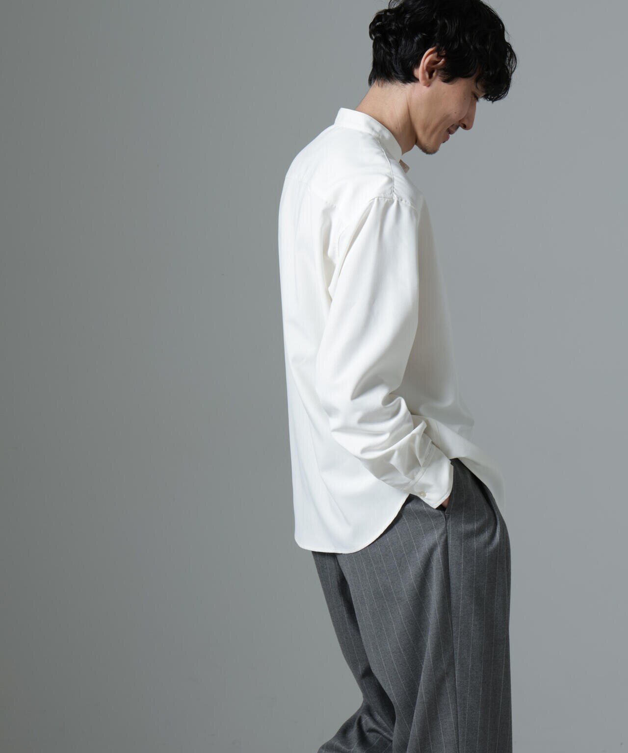 美品 ARTS&SCIENCE コットンリネンバンドカラーシャツ 近年 サイズ5 美品 ARTS&SCIENCE コットンリネンバンドカラーシャツ 近年 サイズ5