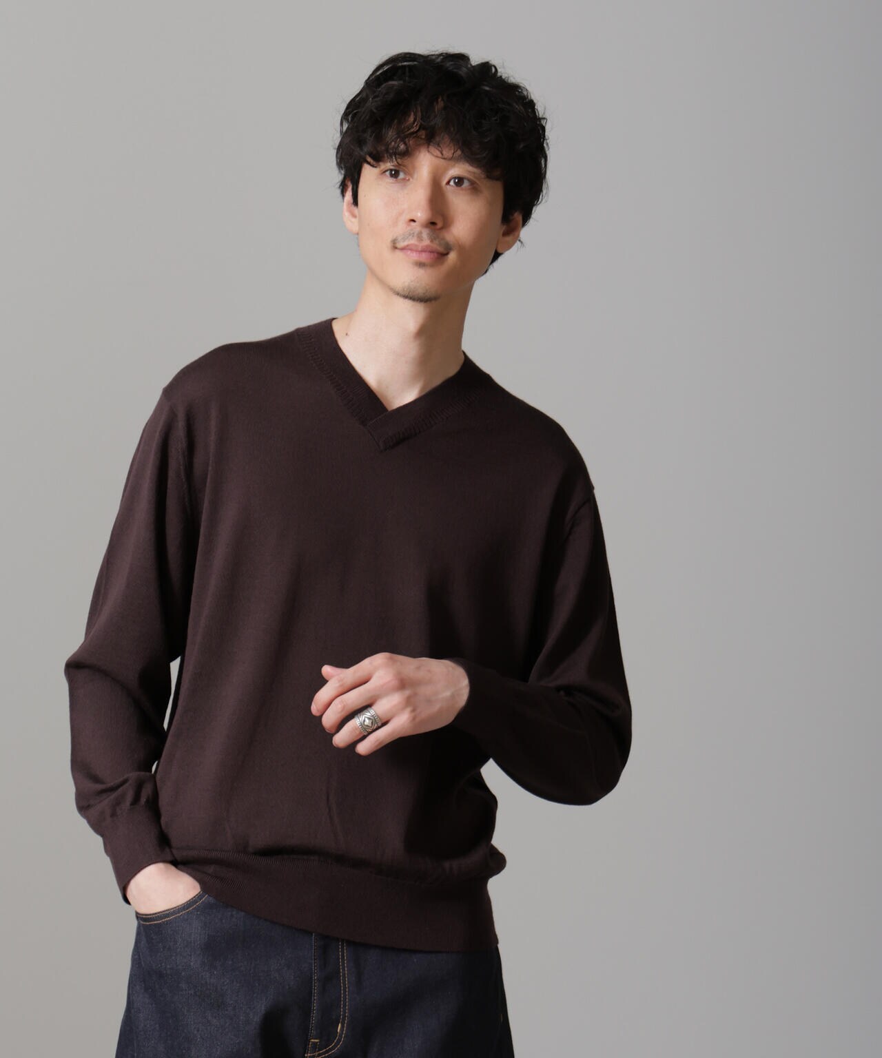 世界的に 毛玉レス ニット 」 ファインゲージ Vネック トップス
