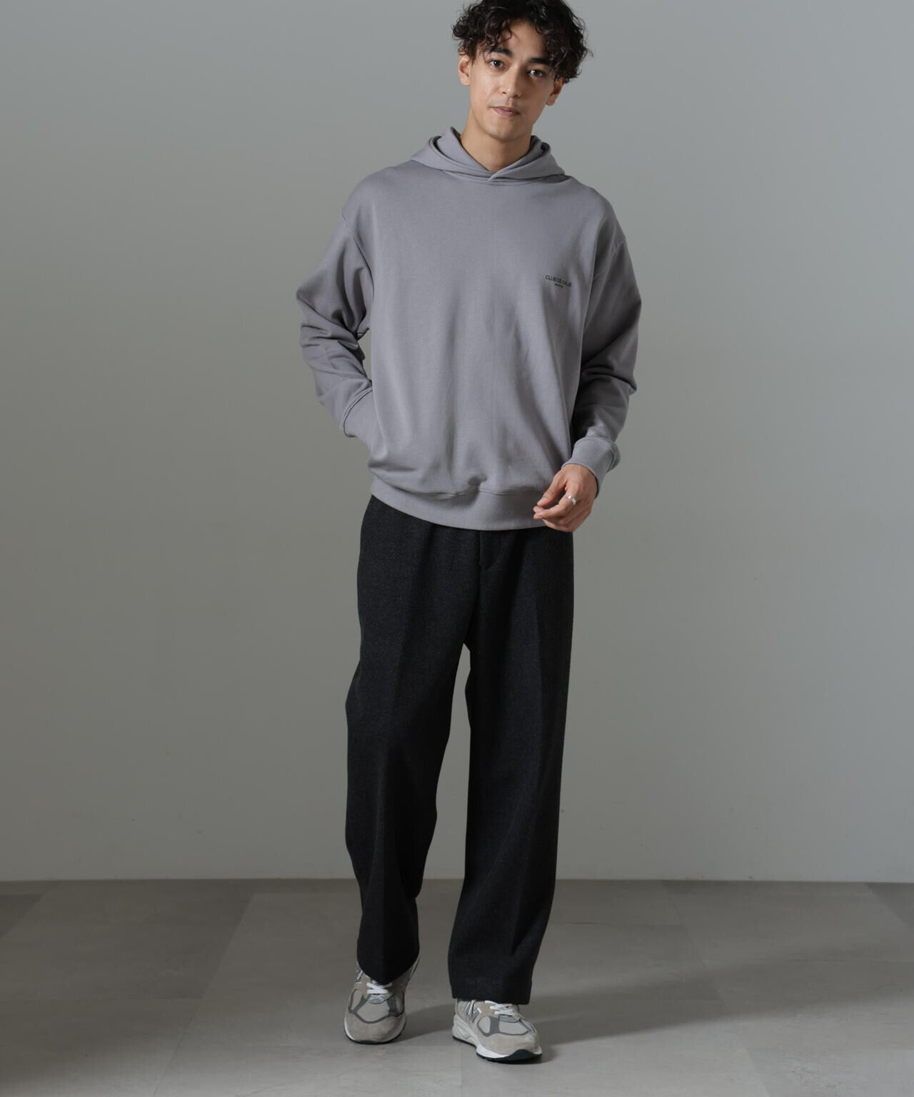 【希少】BLUE/BLUE.プリントスウェットフーディ　横浜限定　ゆったり　灰 ブルーブルー横浜の限定スウェットフーディ。 プロフィール欄の