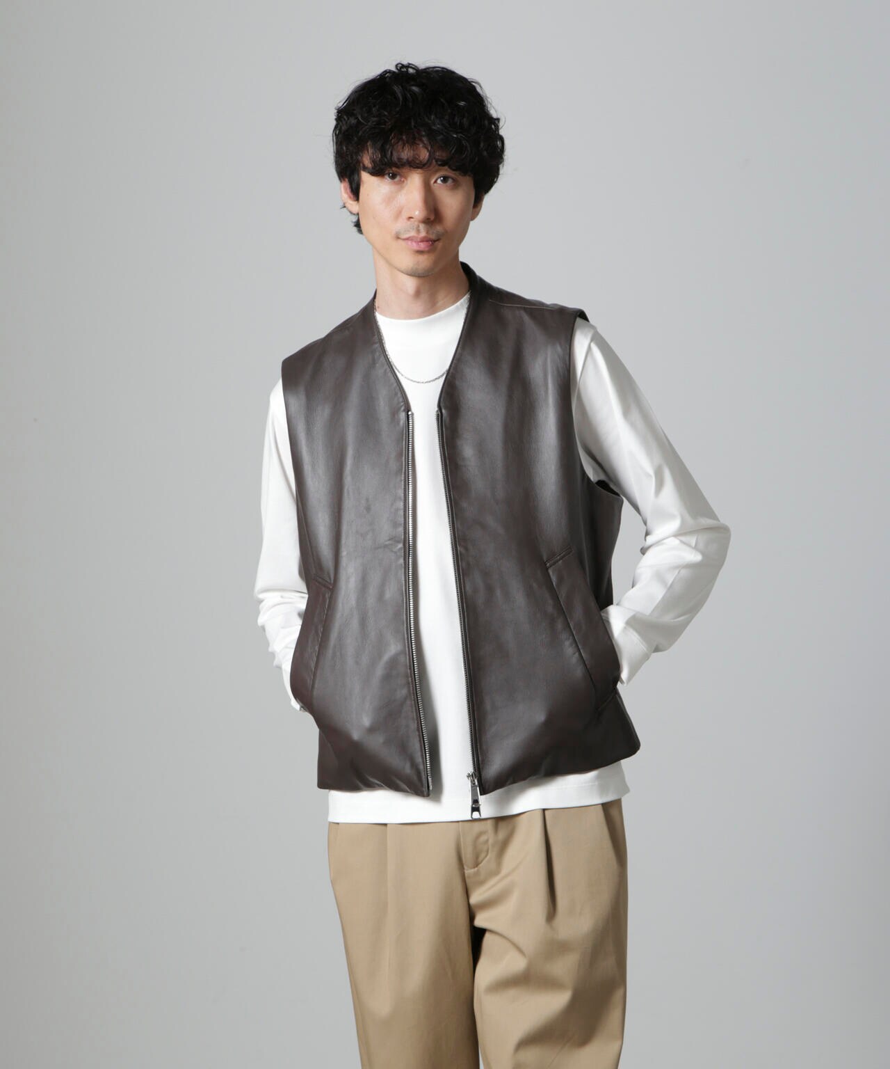 Lamb nappa ジップレザージレ 6684225202