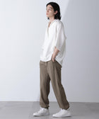 グレーベージュ