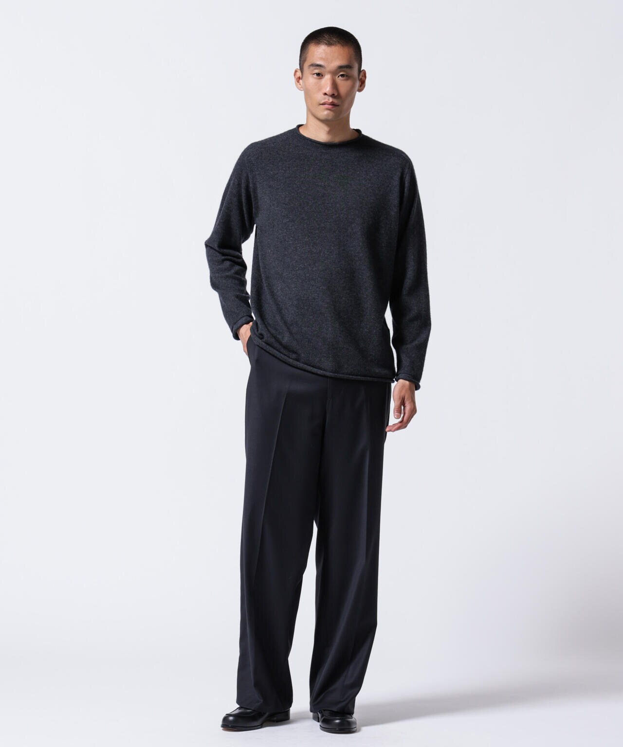 コンパクトグレイン・ド・プードルウールのトラウザーズ MASTER & Co. (マスターアンドコー) WOOL LONG TROUSERS sizeS