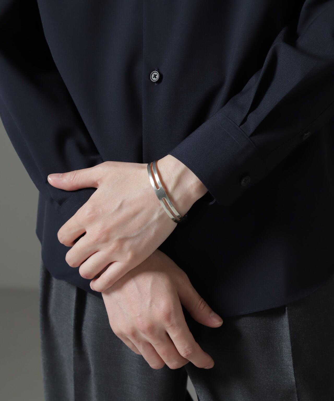 「NU jewelry」ジャーマンシルバースルーバングル 6684248203