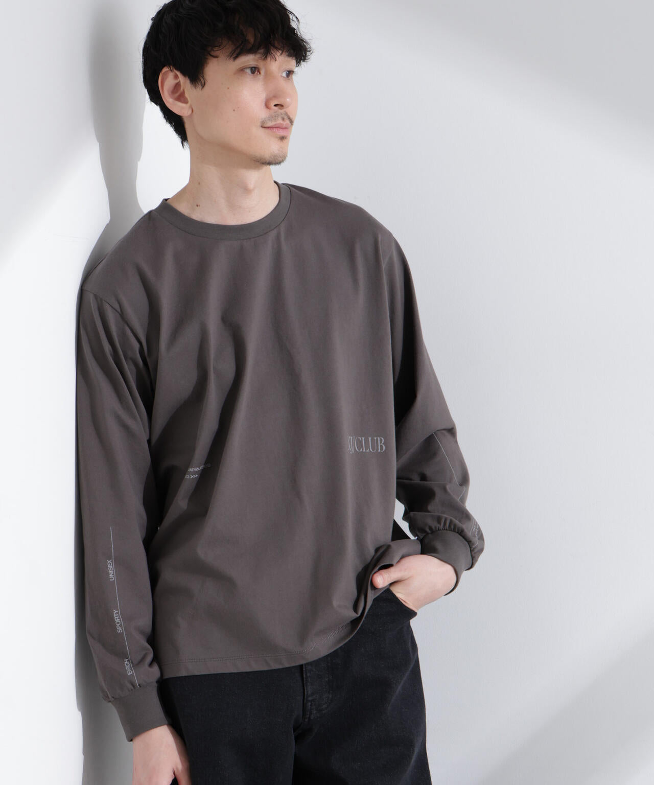 NJ/CLUB｣ ロゴ プリント ロングスリーブ Tシャツ