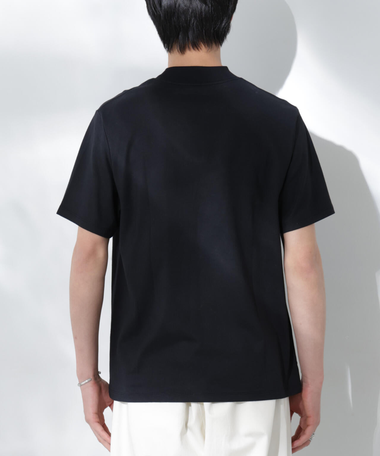 Anti Soaked(R)  汗染み防止 モックネックレギュラーシルエットTシャツ 6685124204