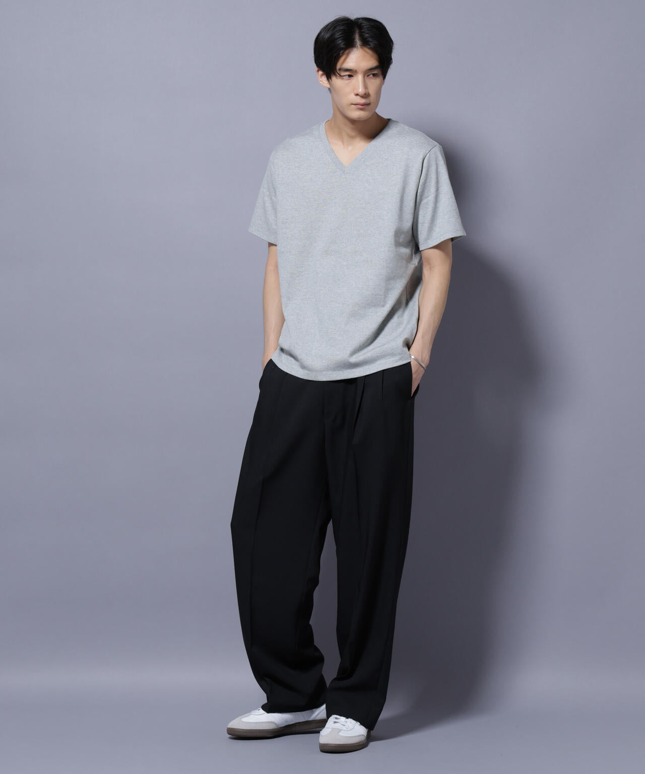 WEB限定／Anti Soaked(R) 汗染み防止 Vネック レギュラーシルエットTシャツ WEB限定/Anti Soaked(R) 汗染み防止 Vネック レギュラー