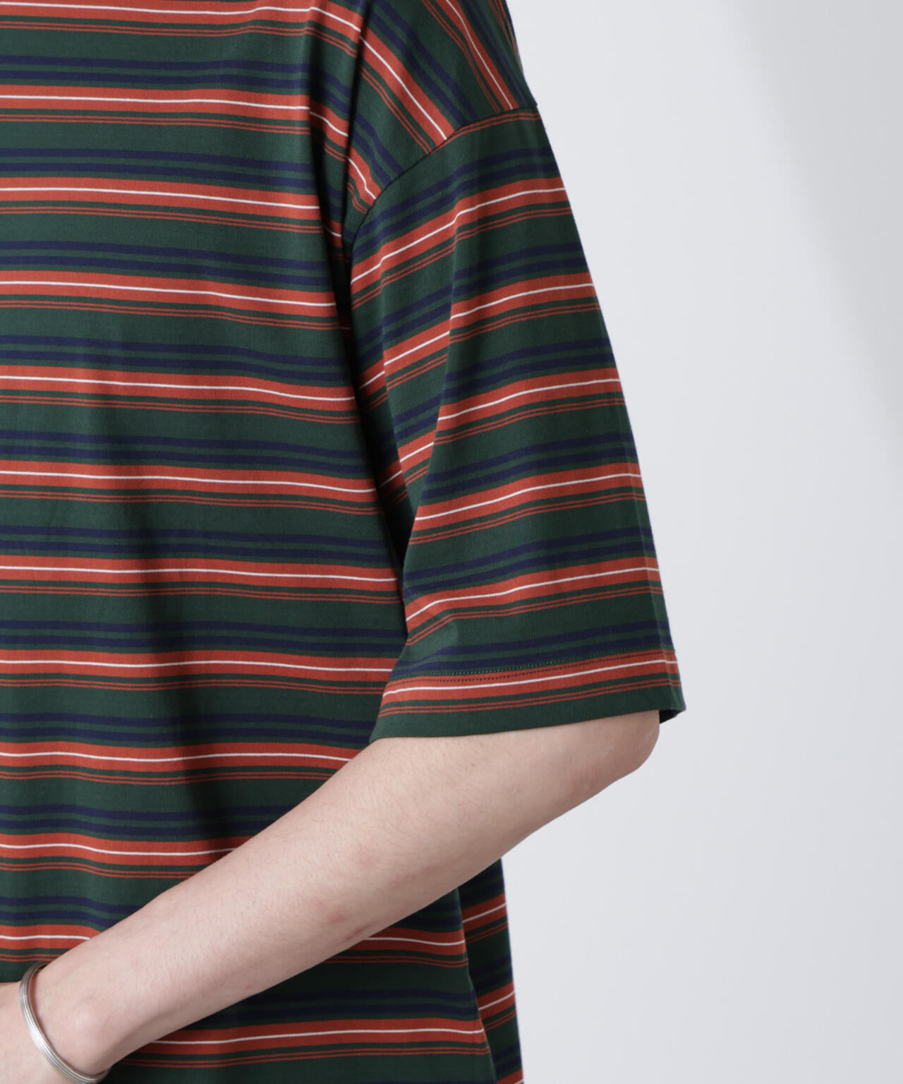 マイクロ ランダム ボーダー Tシャツ