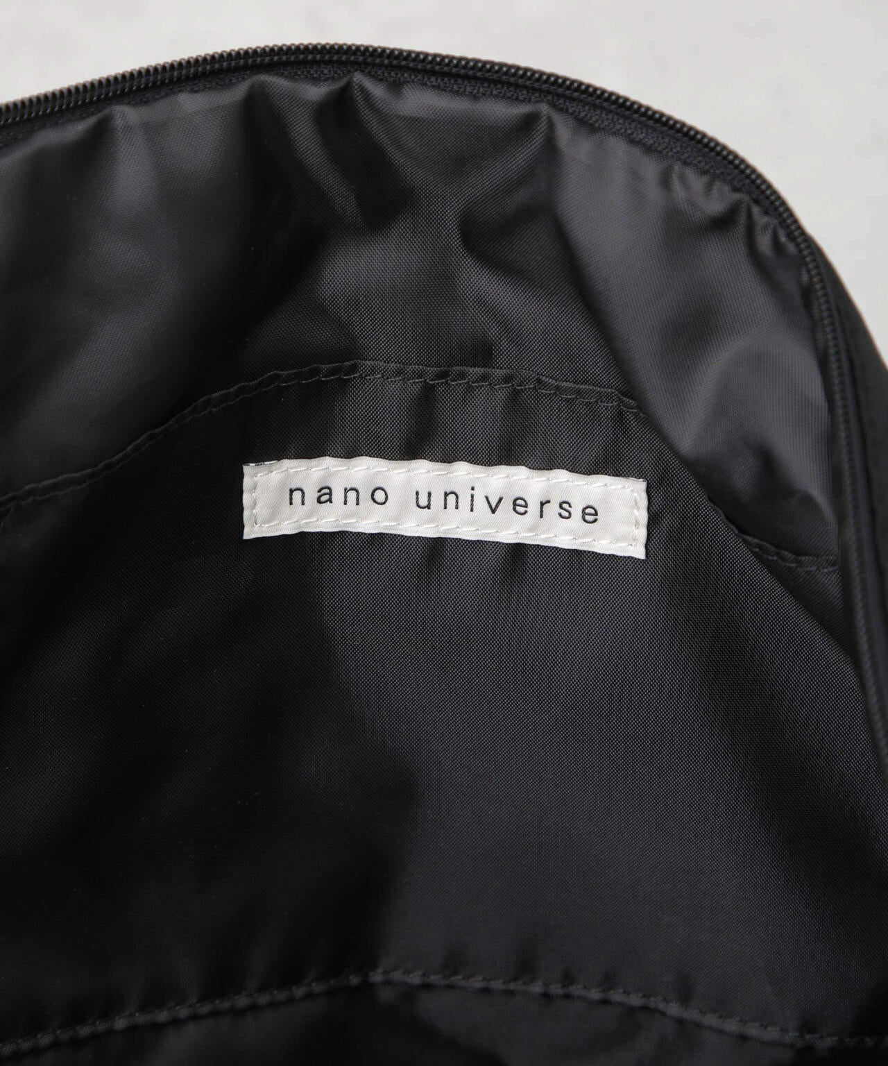 NJ/CLUB」中綿 ハーフムーン ショルダーバッグ