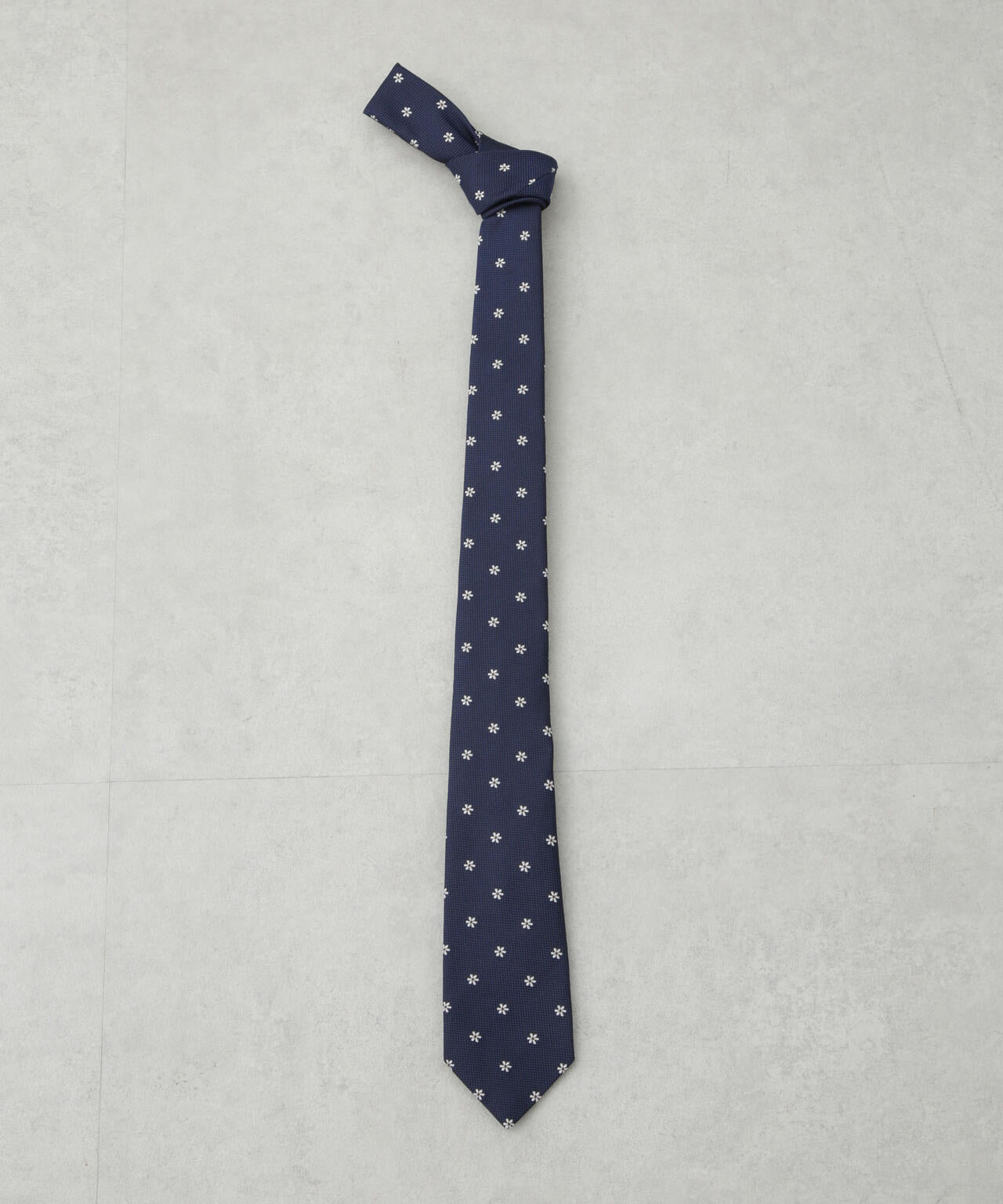 極美品 BOTTEGA VENETA ボッテガヴェネタ ネクタイ ナロータイ