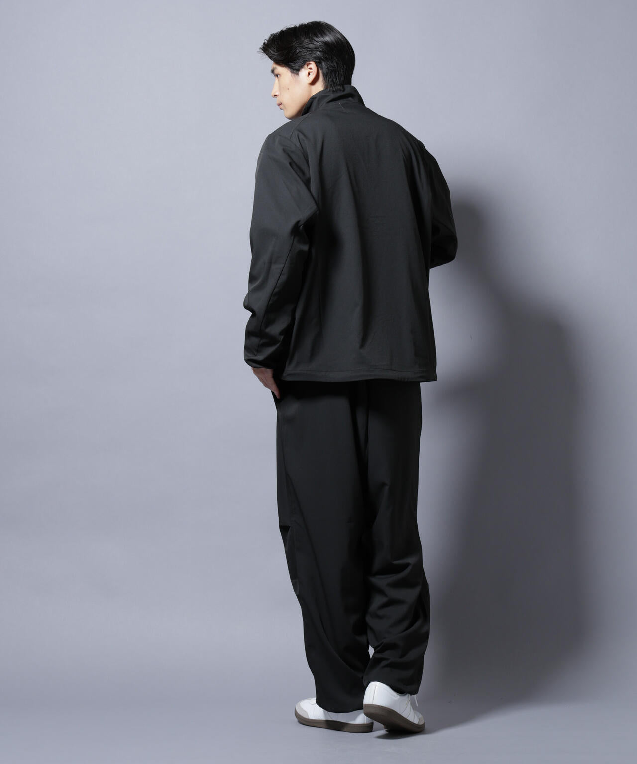 NJ/CLUB」ワンポイントロゴトラックジャケット