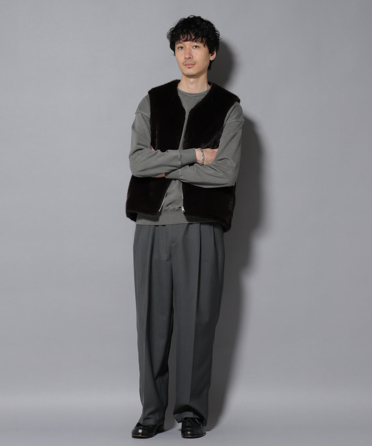 ｢西川ダウン(R)｣ FUSIONSYSTEMフェイクファーベスト 6685214208