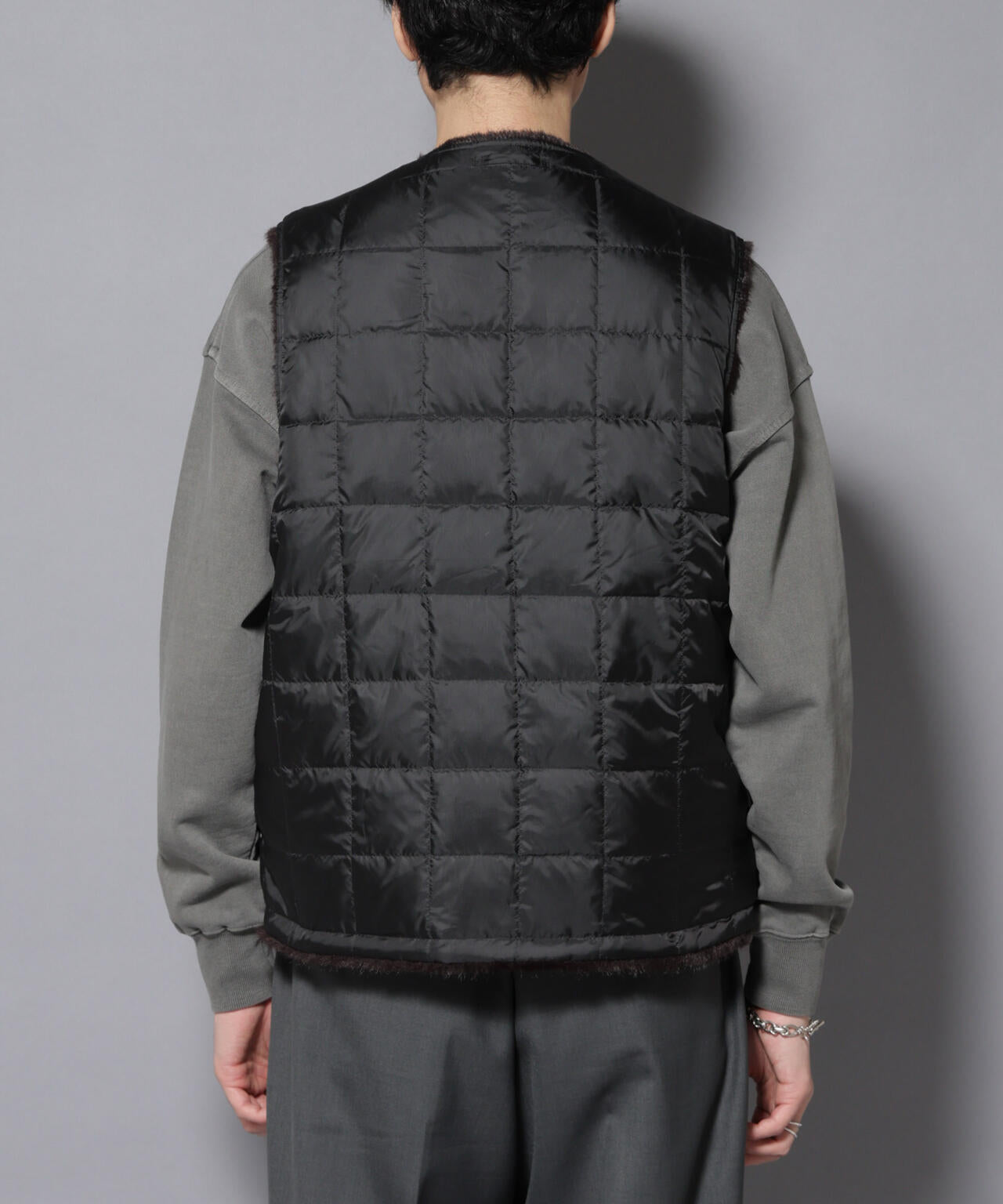 ｢西川ダウン(R)｣ FUSIONSYSTEMフェイクファーベスト 6685214208