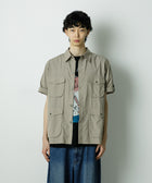 サンドベージュ