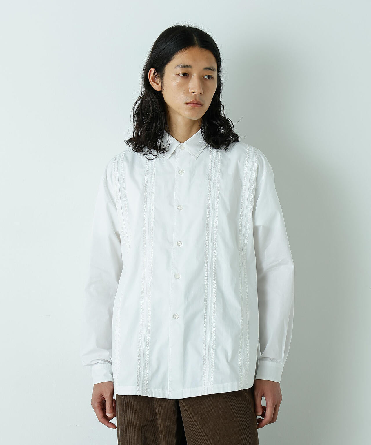 HOTEL LACE」デザインステッチロングスリーブシャツ