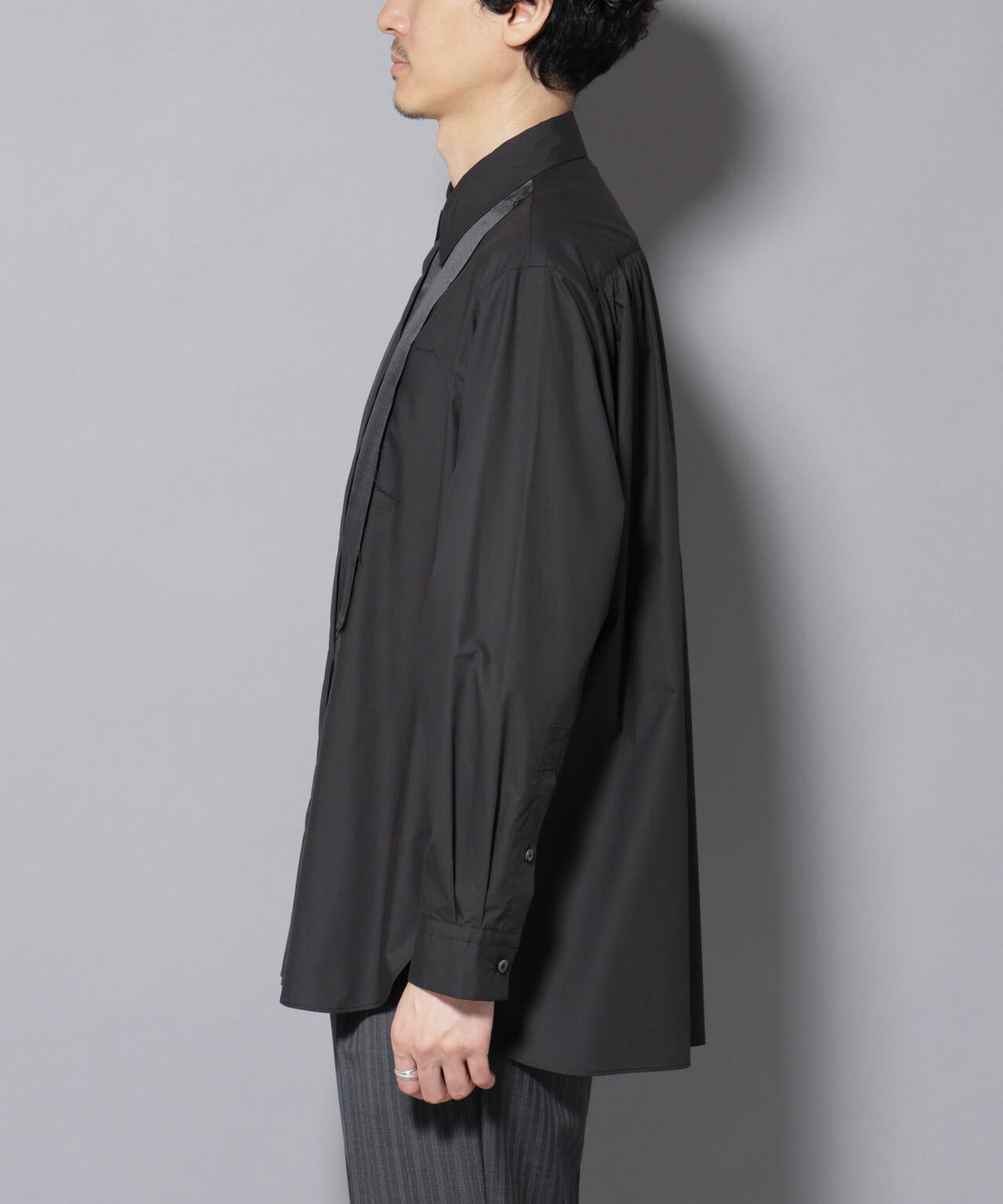 「ASSEMBLANC」シルク混ブザムシャツ 6685220223