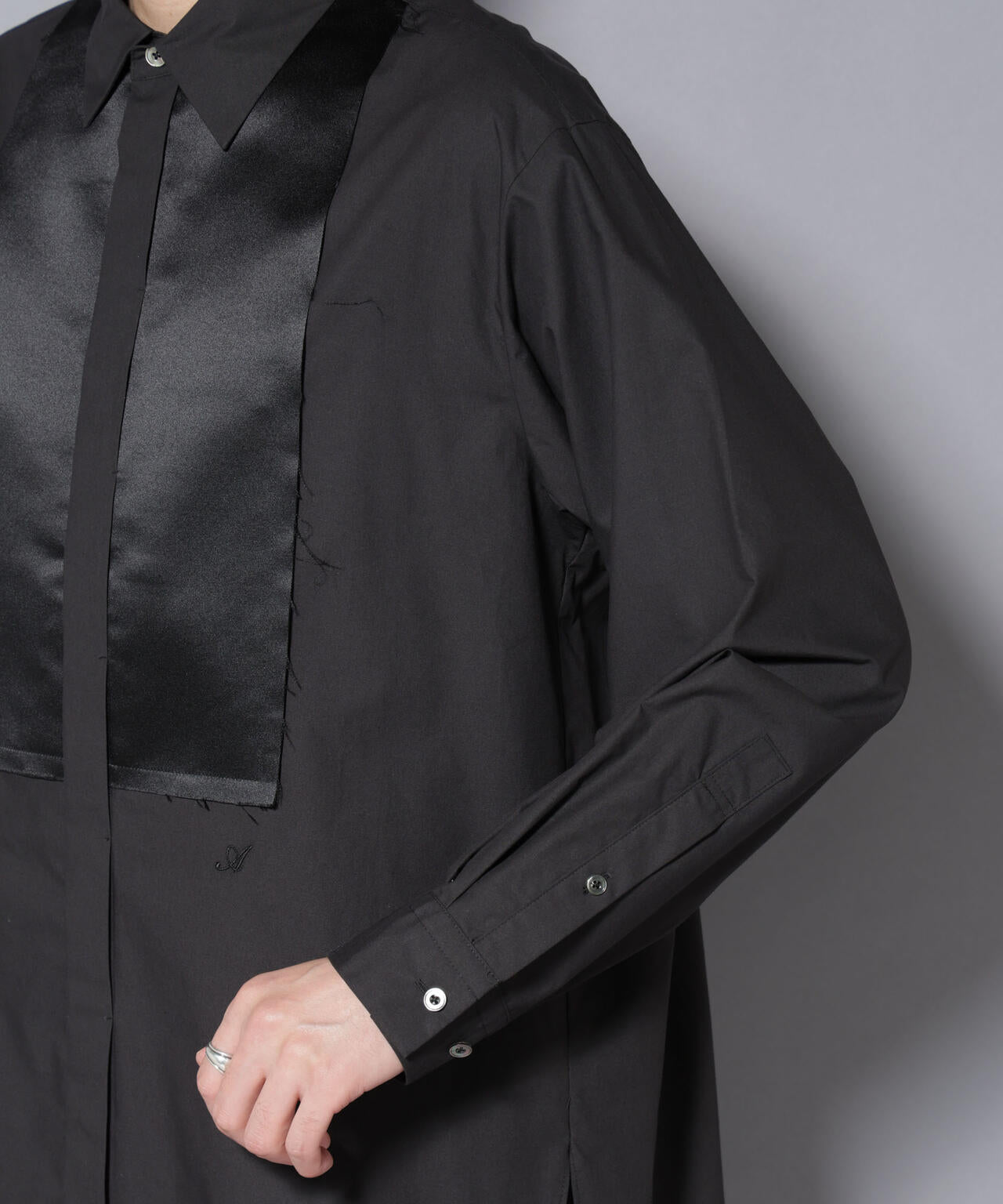 「ASSEMBLANC」シルク混ブザムシャツ 6685220223