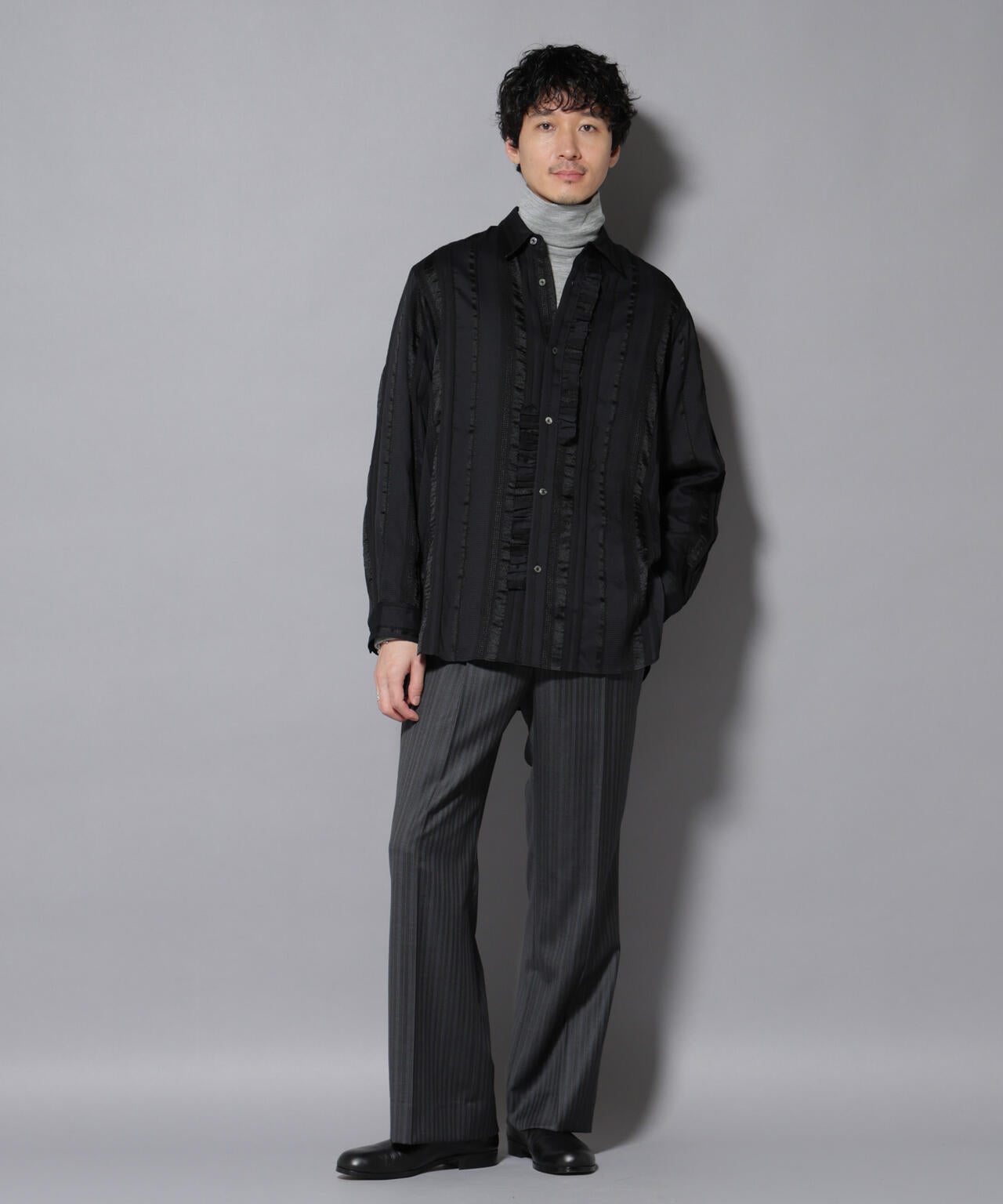 「ASSEMBLANC」タクタイルクロスフリルシャツ 6685220224