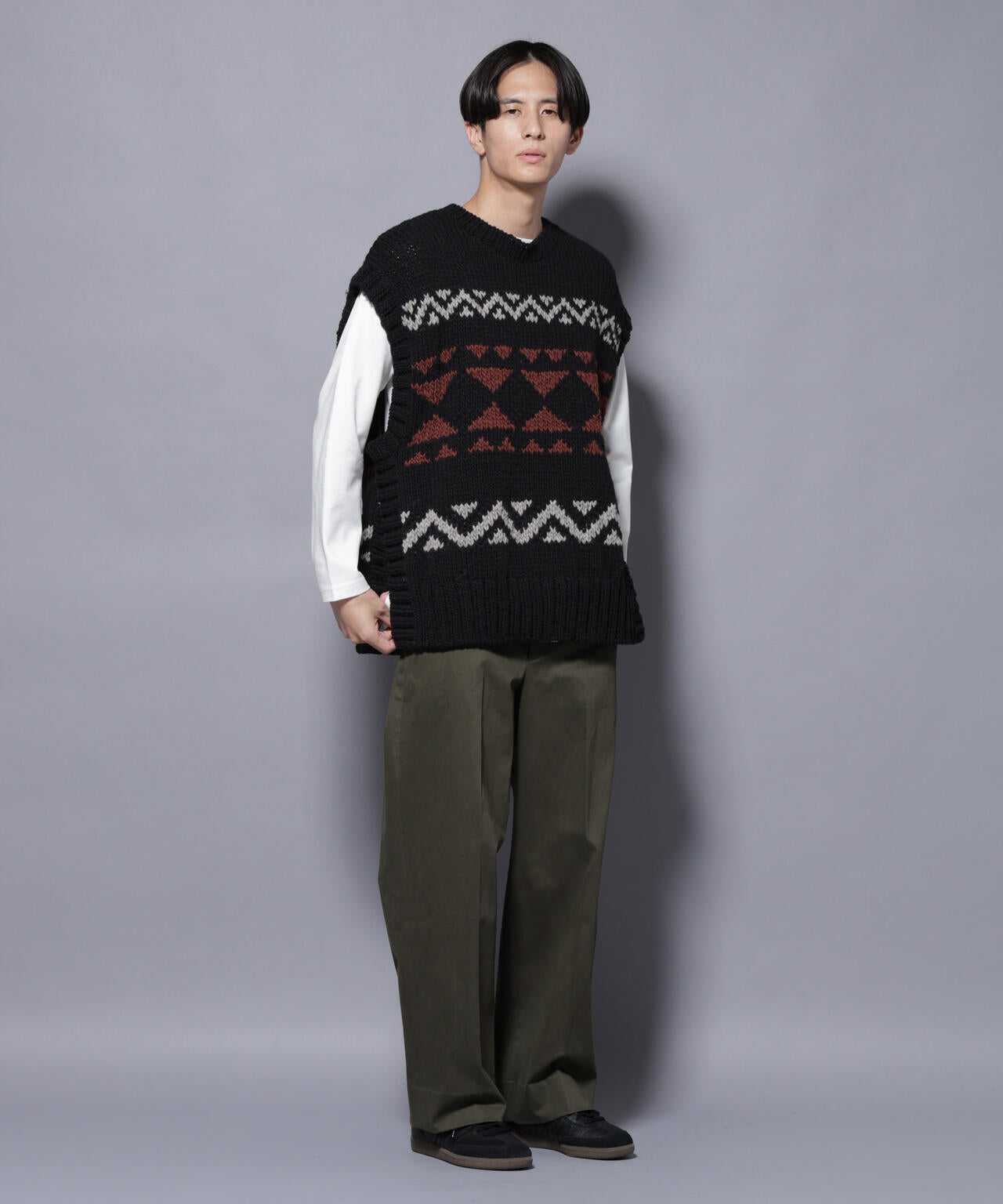 ペルー産ハンドニットベスト