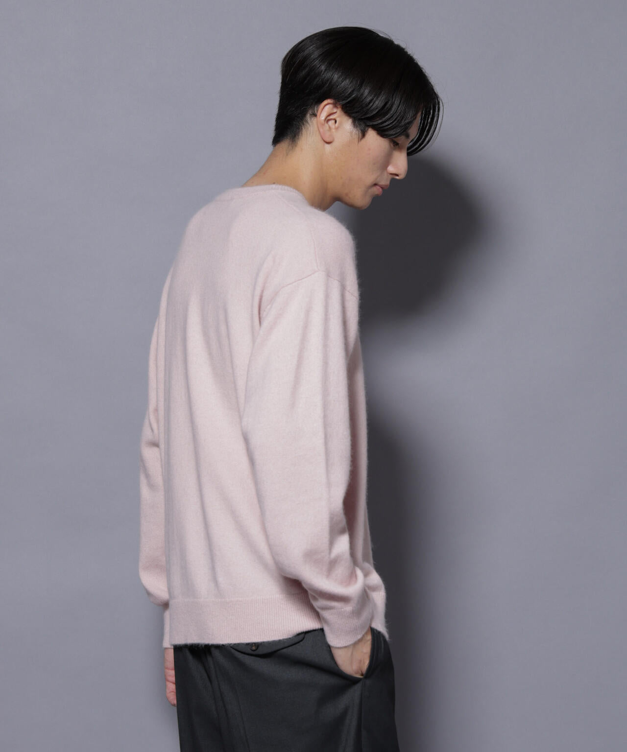 アンゴラ混ライトクルーネックニット