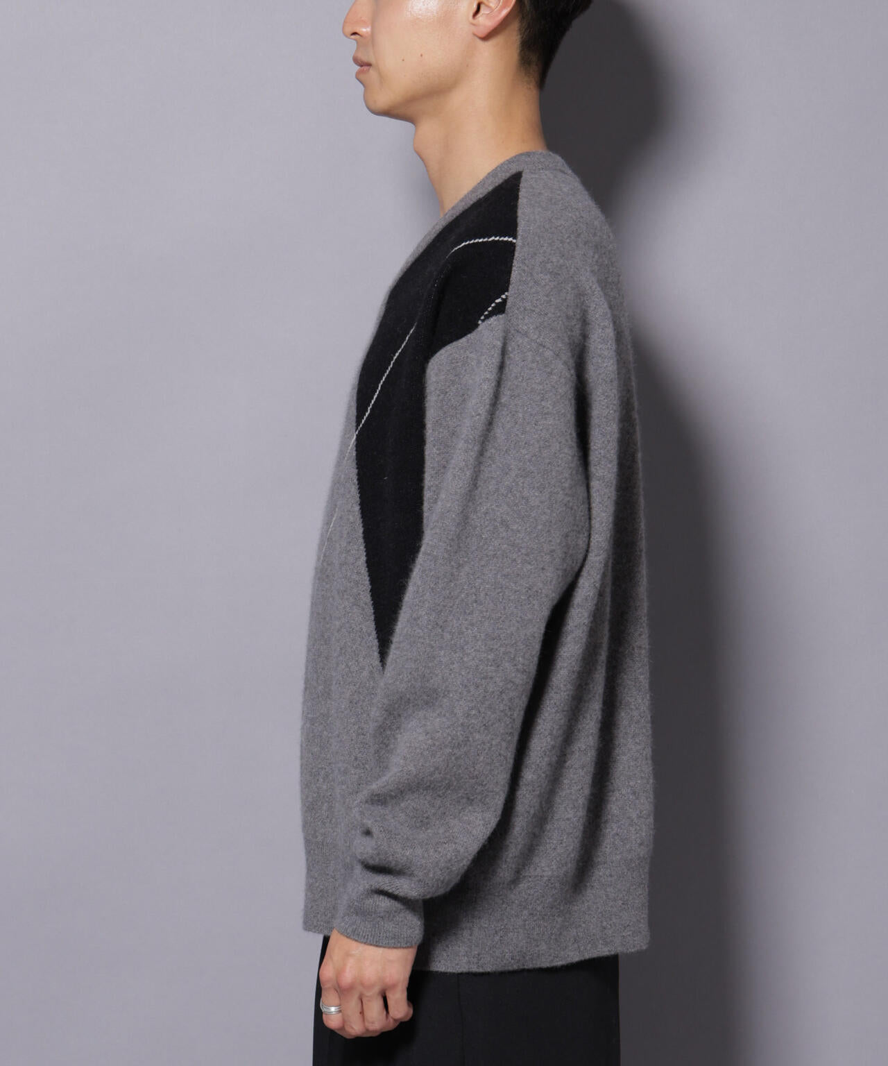 アンゴラ混アーガイルVネックニット