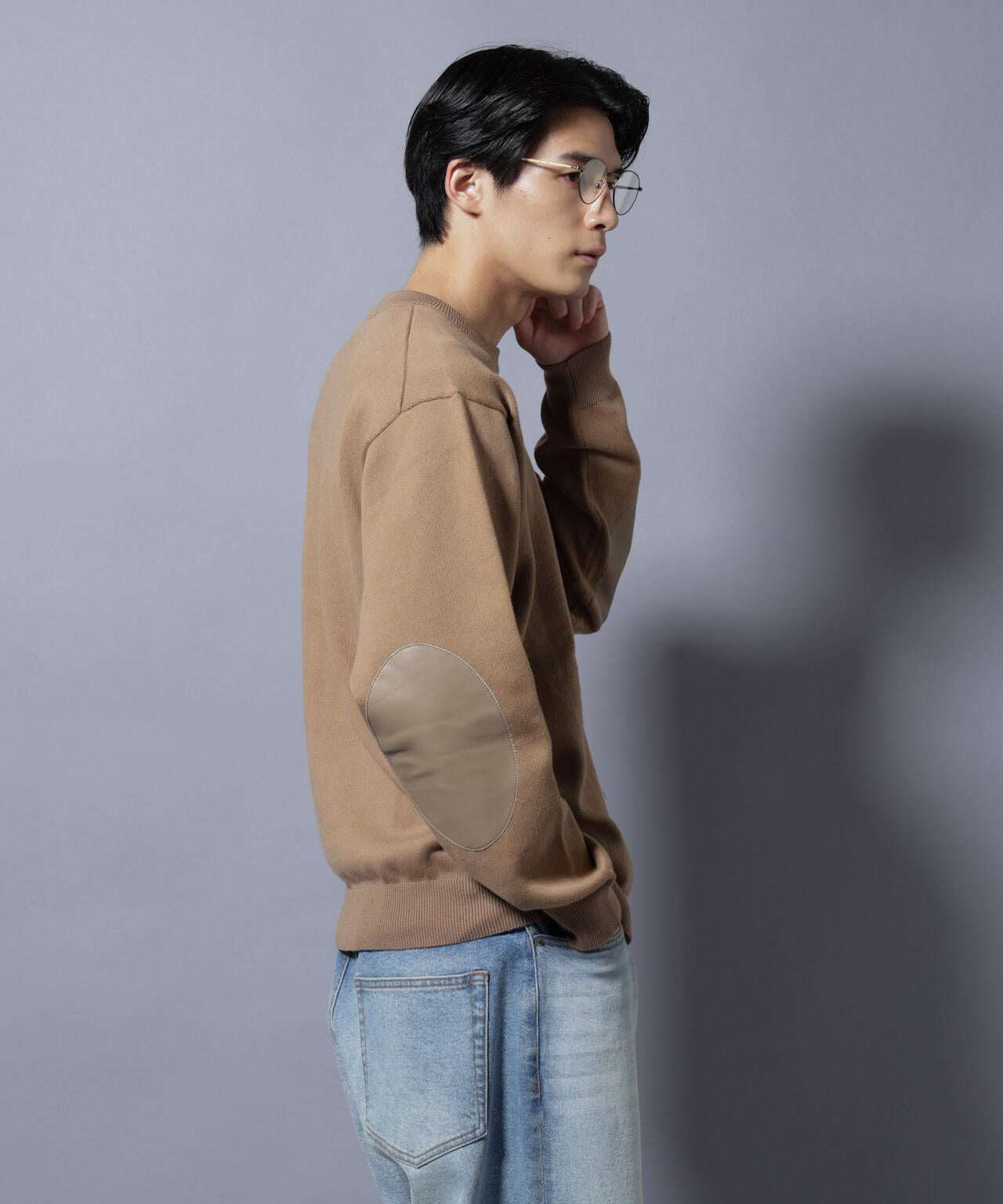 大人のスウェット」コットンスウェットライクニット エルボーパッチ