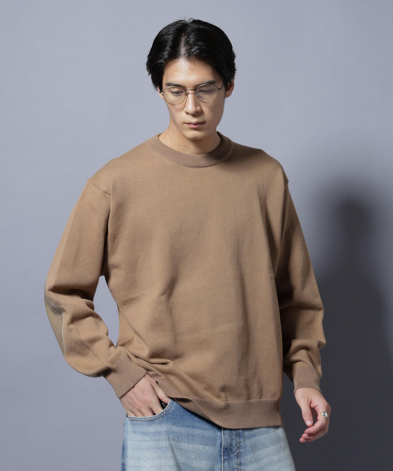 「大人のスウェット」コットンスウェットライクニット エルボーパッチクルーネック 6685222228